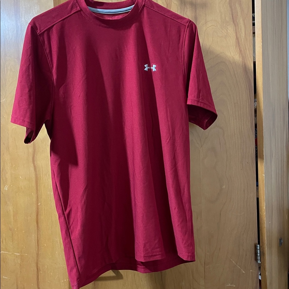 Under Armour Crimson Crewneck Tee
